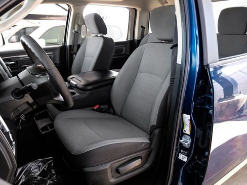 Used 2021 RAM 1500 Classic SLT image 28