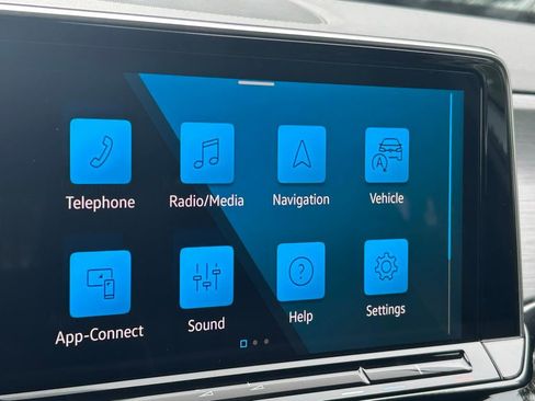 New 2026 Volkswagen Atlas SE image 15