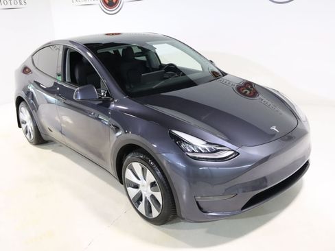 Used 2022 Tesla Model Y Long Range AWD/4WD image 18