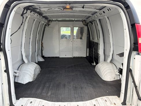 Used 2013 GMC Savana 2500 RWD image 14