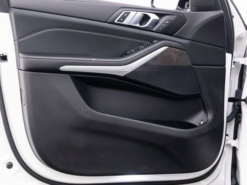 Used 2023 BMW X5 xDrive45e w/ Climate Comfort Package image 13