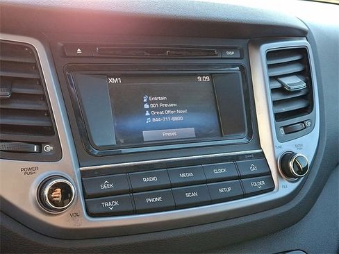 Used 2017 Hyundai Tucson Sport image 16