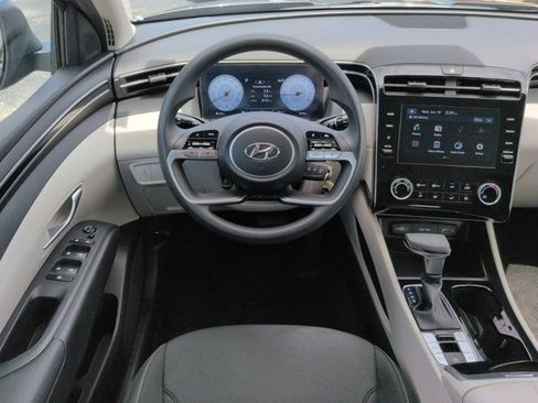 Certified 2024 Hyundai Tucson SE FWD image 16