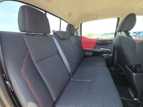 Used 2021 Toyota Tacoma SR5 RWD image 27