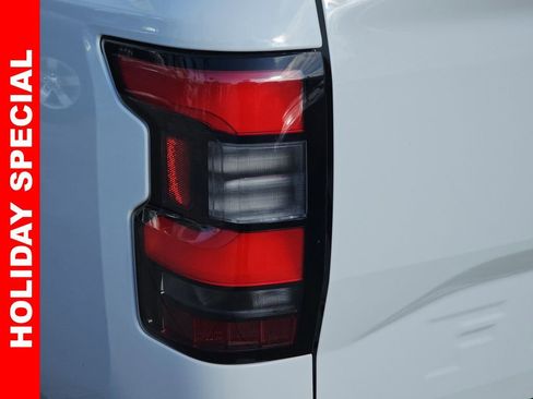 Used 2023 Nissan Frontier SV w/ Technology Package image 39