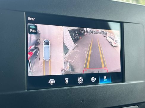 Used 2024 Mercedes-Benz Sprinter 2500 image 19