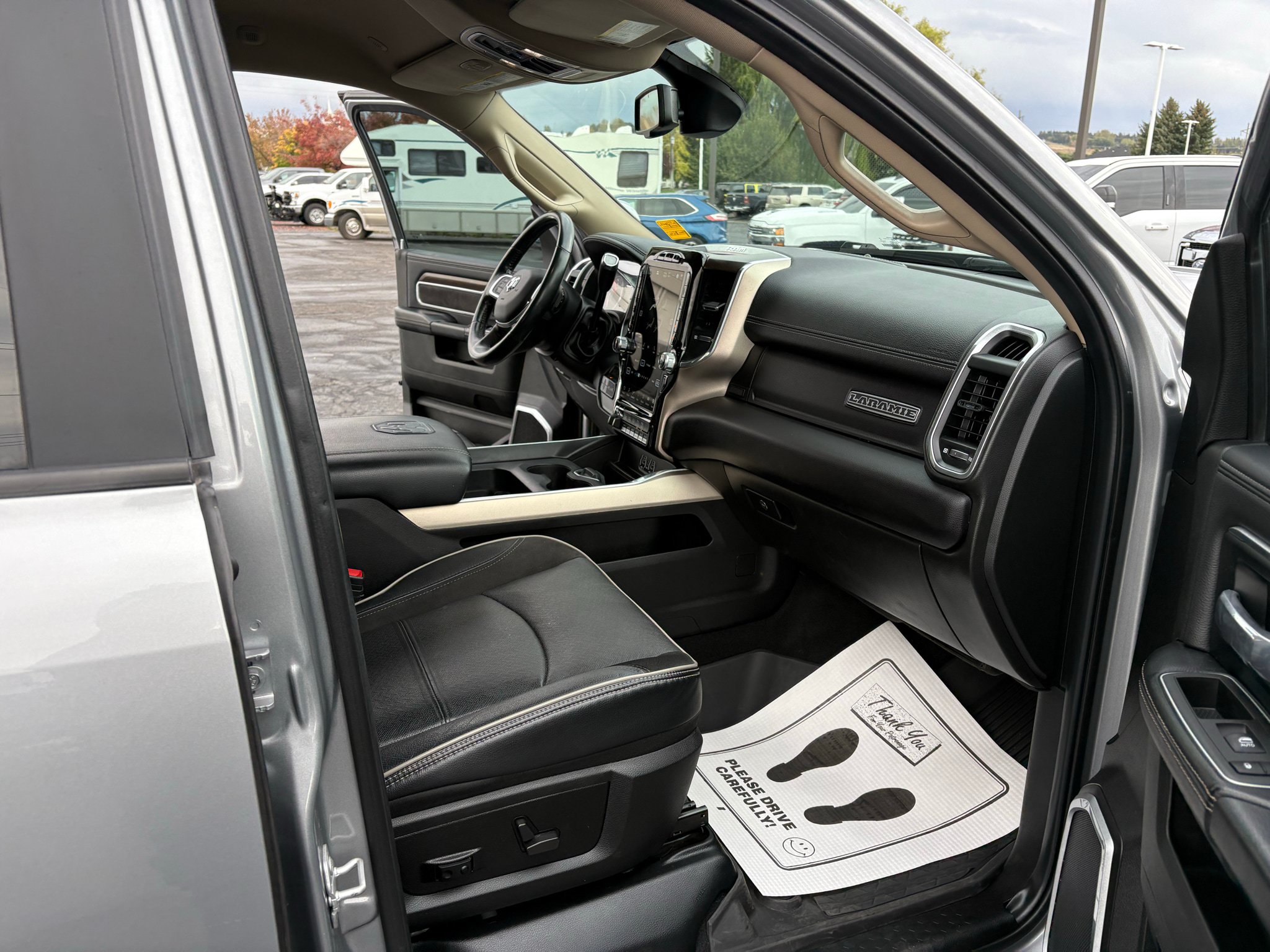 Used 2022 RAM 3500 Laramie AWD/4WD image 24