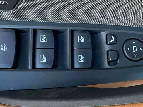 Used 2023 BMW 440i xDrive Convertible w/ Premium Package image 12