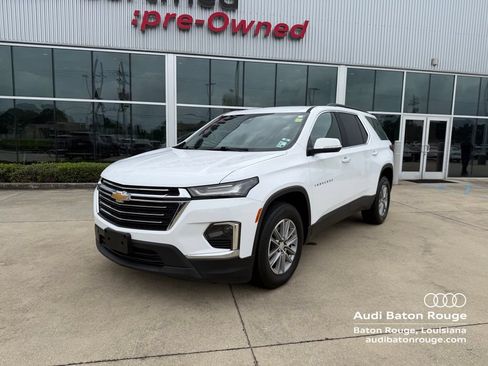 Used 2023 Chevrolet Traverse LT FWD image 1