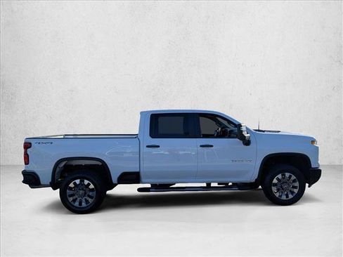Used 2025 Chevrolet Silverado 2500 Custom w/ Custom Convenience Package image 4