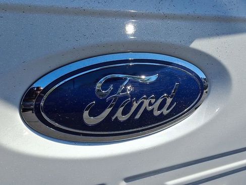 Used 2021 Ford F150 Lariat w/ Equipment Group 502A High AWD/4WD image 4
