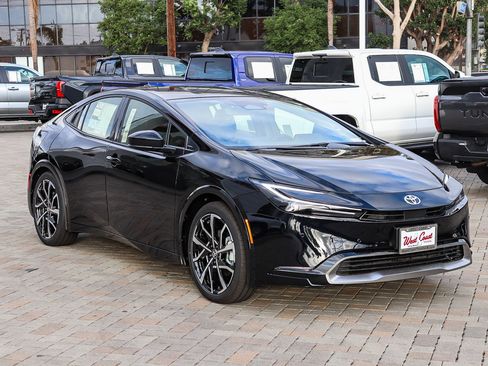 New 2026 Toyota Prius Plug-In Hybrid image 3