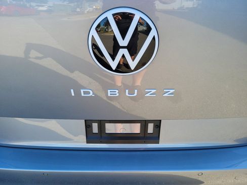 New 2025 Volkswagen ID. Buzz Pro S image 14