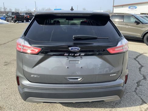 Used 2024 Ford Edge SEL image 7