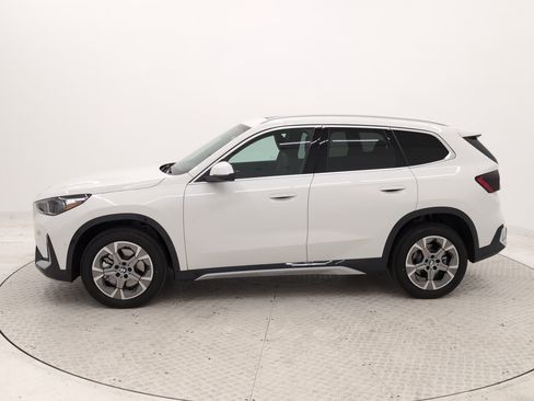 Used 2025 BMW X1 xDrive28i w/ Premium Package AWD/4WD image 2