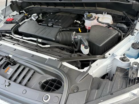 Used 2025 Chevrolet Silverado 1500 LT image 35