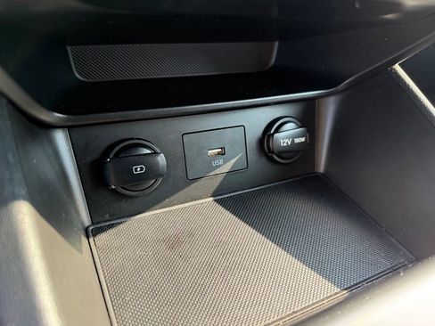 Used 2023 Hyundai Kona SEL AWD/4WD image 30