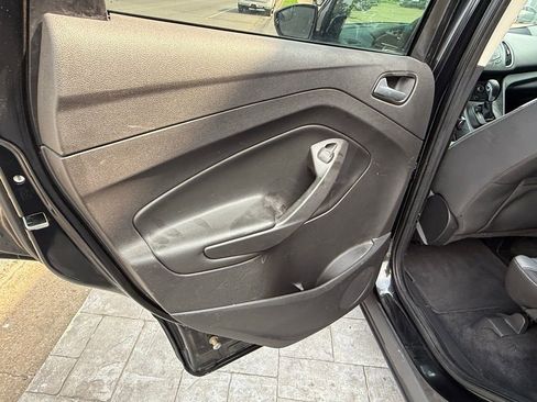 Used 2015 Ford Escape SE FWD image 15