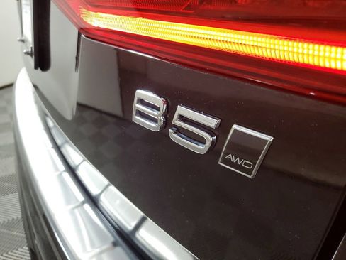 Used 2024 Volvo XC60 B5 Plus w/ Protection Package Premier AWD/4WD image 9