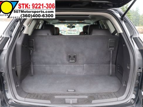 Used 2016 Chevrolet Traverse LT image 17