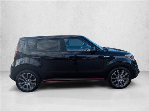 Used 2018 Kia Soul ! FWD image 4