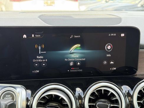 Used 2023 Mercedes-Benz GLB 250 image 25