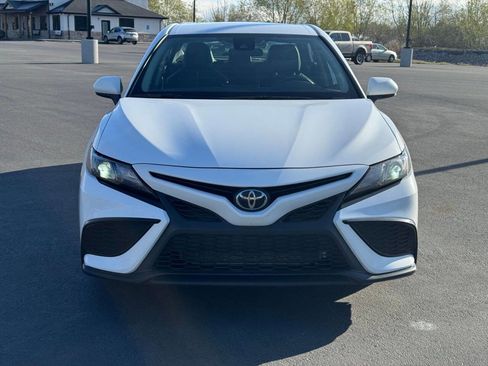 Used 2024 Toyota Camry SE FWD image 2