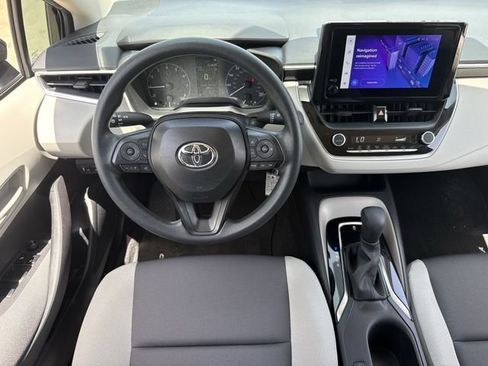 Used 2024 Toyota Corolla LE FWD image 11