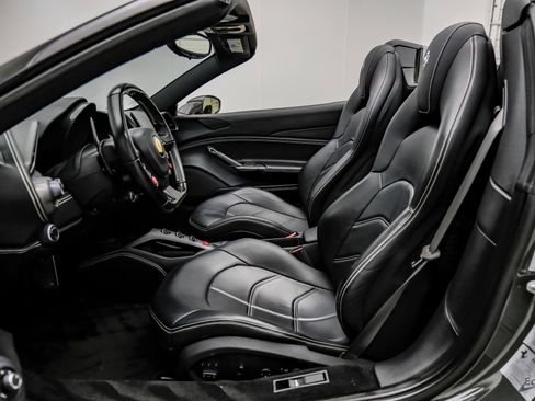 Used 2018 Ferrari 488 Spider RWD image 46