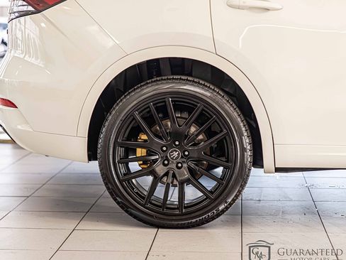 Used 2022 Maserati Levante GT image 12