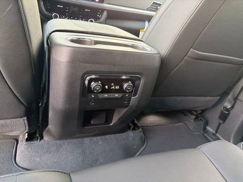 New 2026 Chevrolet Suburban RST image 25