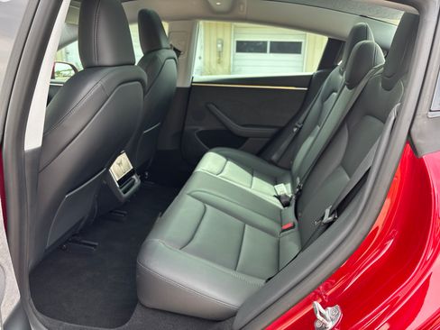 Used 2025 Tesla Model 3 Long Range AWD/4WD image 29