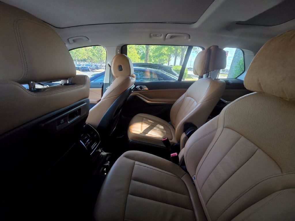Used 2022 BMW X7 xDrive40i w/ Executive Package AWD/4WD image 12
