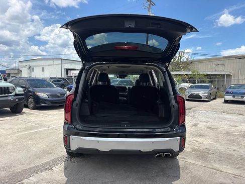 Used 2024 Kia Telluride S FWD image 13