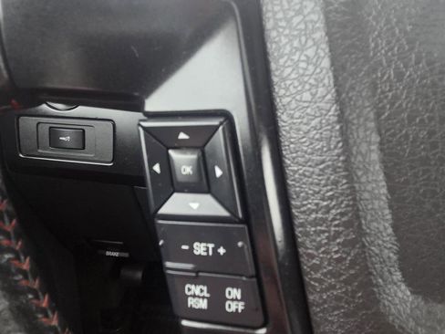 Used 2014 Ford F150 FX4 w/ Equipment Group 402A Luxury image 28