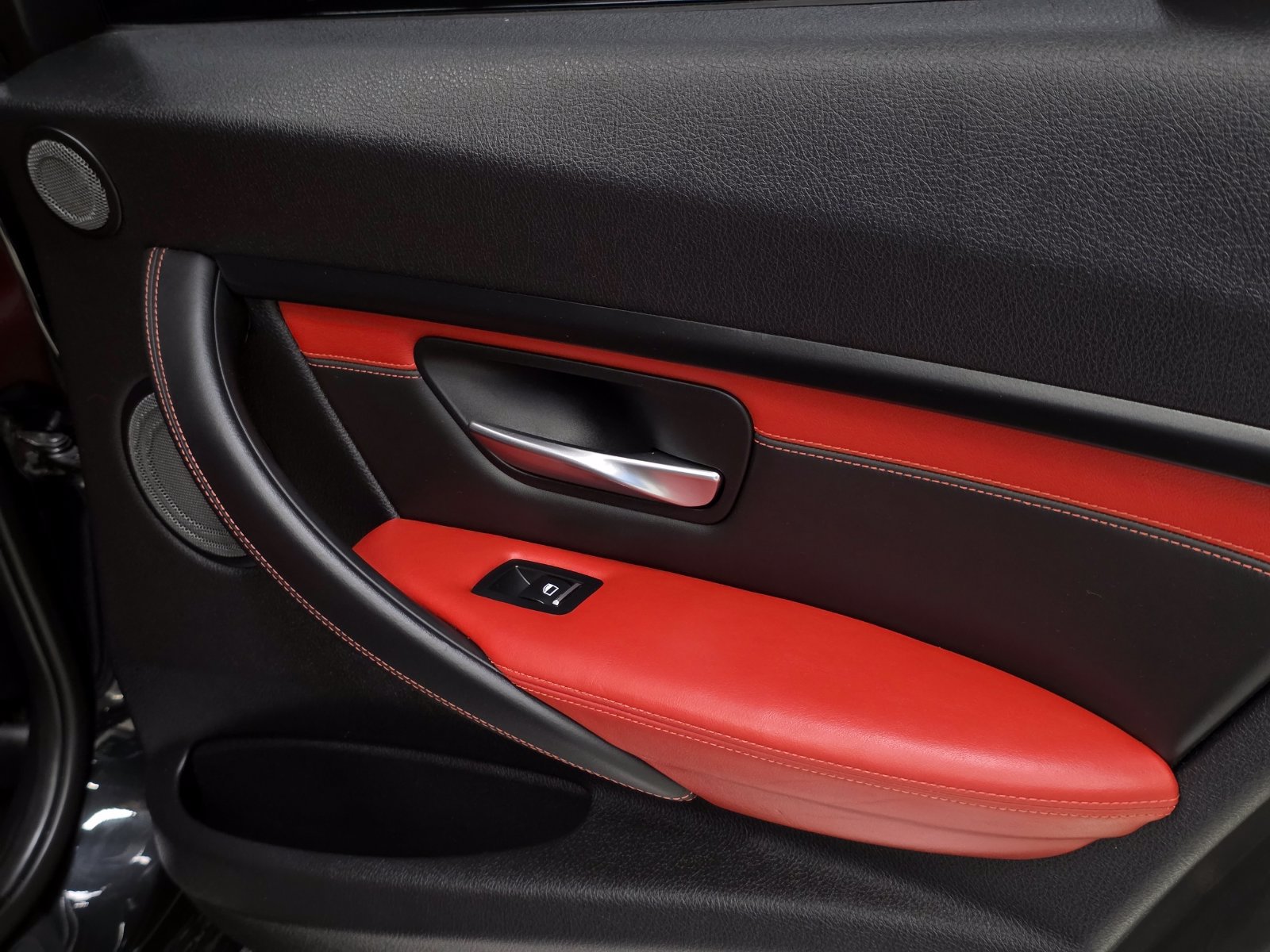 Used 2017 BMW M3 RWD image 42
