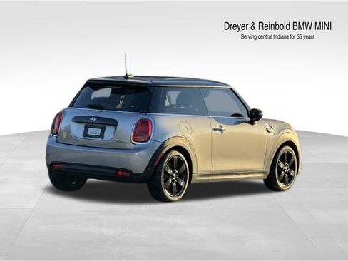 Used 2024 MINI Cooper SE image 4