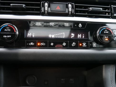 Certified 2024 Nissan Pathfinder Platinum w/ Cargo Package image 23