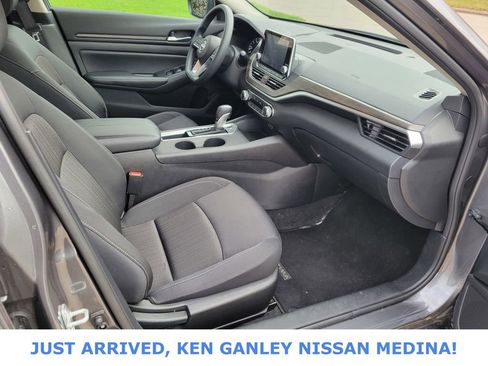 Certified 2025 Nissan Altima 2.5 SV image 22