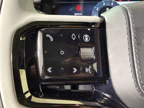 New 2026 Land Rover Range Rover Velar Dynamic SE image 14