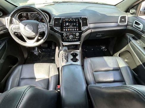 Used 2019 Jeep Grand Cherokee Limited w/ Trailer Tow Group IV image 9