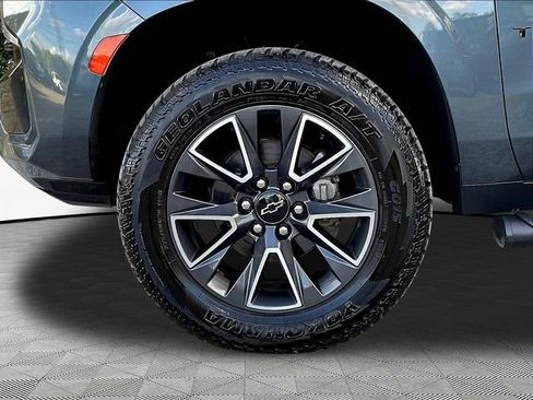 Used 2021 Chevrolet Tahoe Z71 w/ Z71 Off-Road Package AWD/4WD image 35