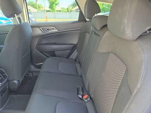 Certified 2024 Kia Sportage LX AWD/4WD image 11