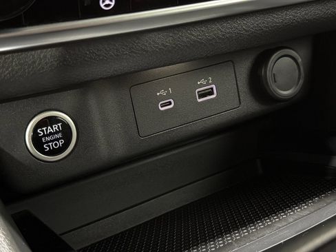 Used 2021 Nissan Rogue S image 33