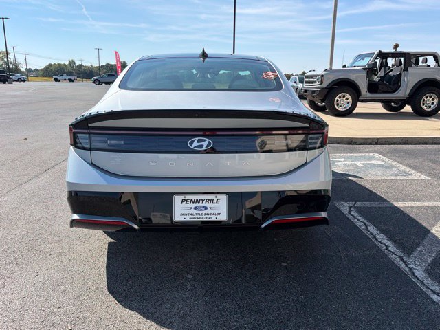 Used 2024 Hyundai Sonata SEL w/ Convenience Package FWD image 6