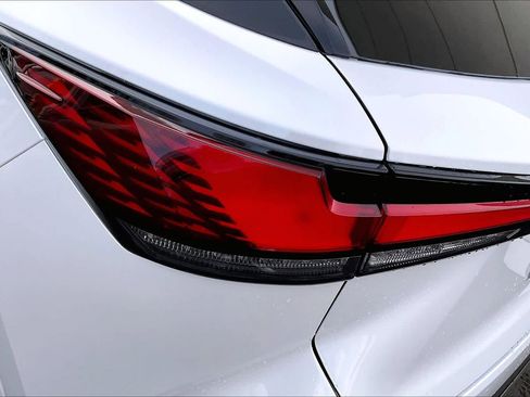 Used 2026 Lexus RX 350h Premium image 28