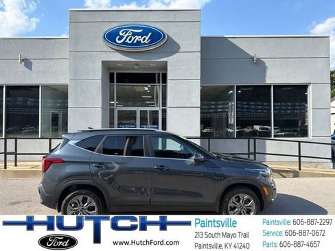 Used 2024 Kia Seltos S AWD/4WD image 2
