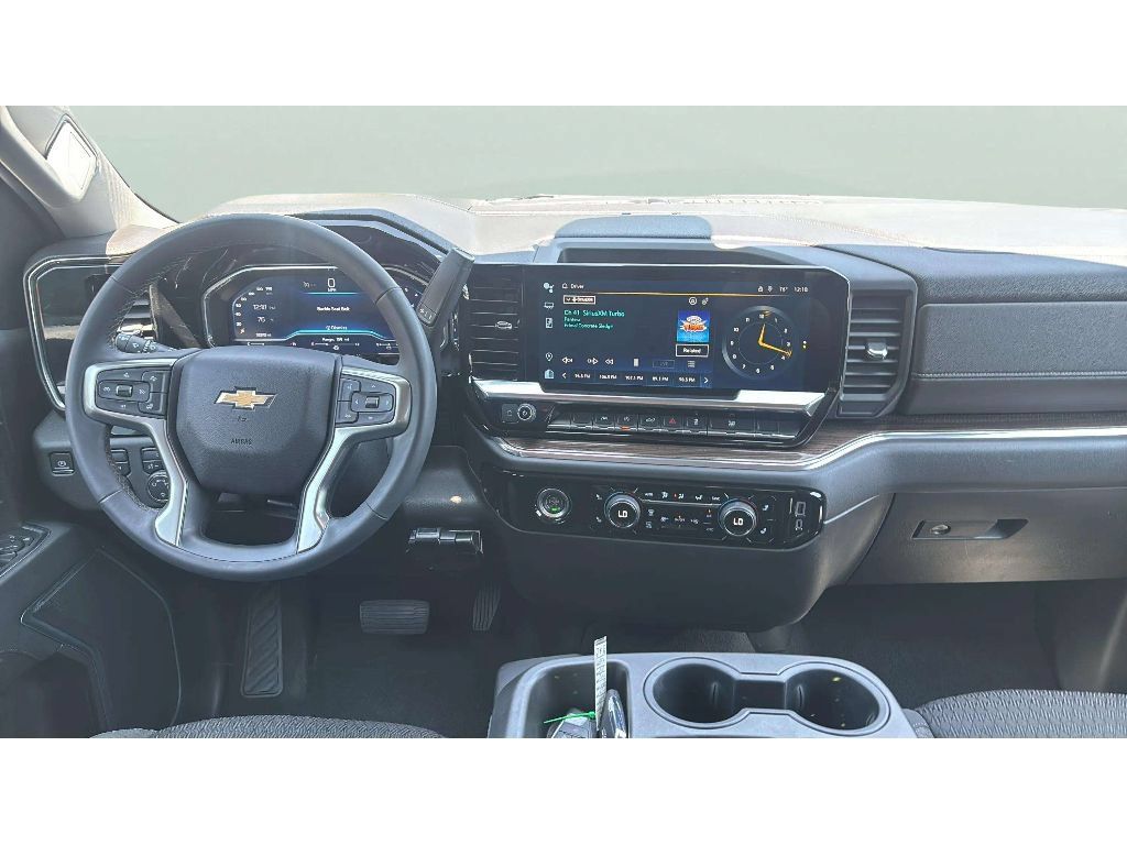 Used 2023 Chevrolet Silverado 1500 LT AWD/4WD image 13