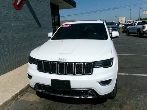 Used 2018 Jeep Grand Cherokee Limited AWD/4WD image 3