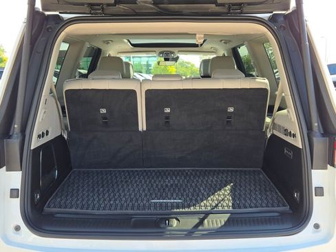 Used 2024 Jeep Wagoneer Series III w/ Premium Group I image 17